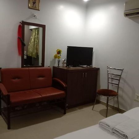 Hālol Hotel Rajdhani المظهر الخارجي الصورة