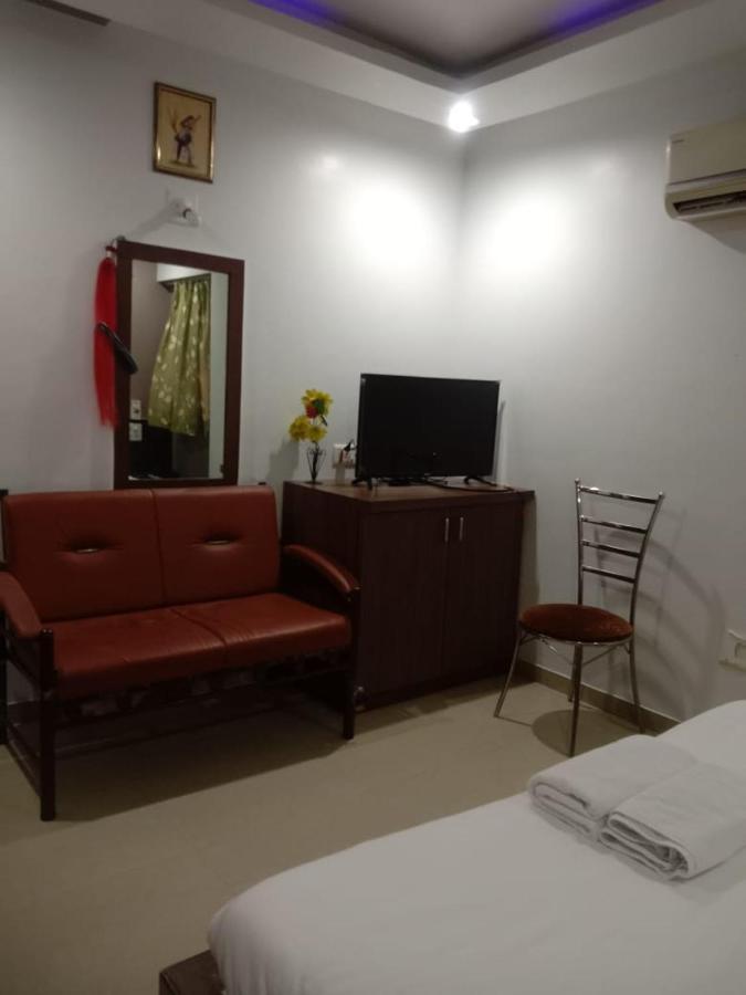 Hālol Hotel Rajdhani المظهر الخارجي الصورة